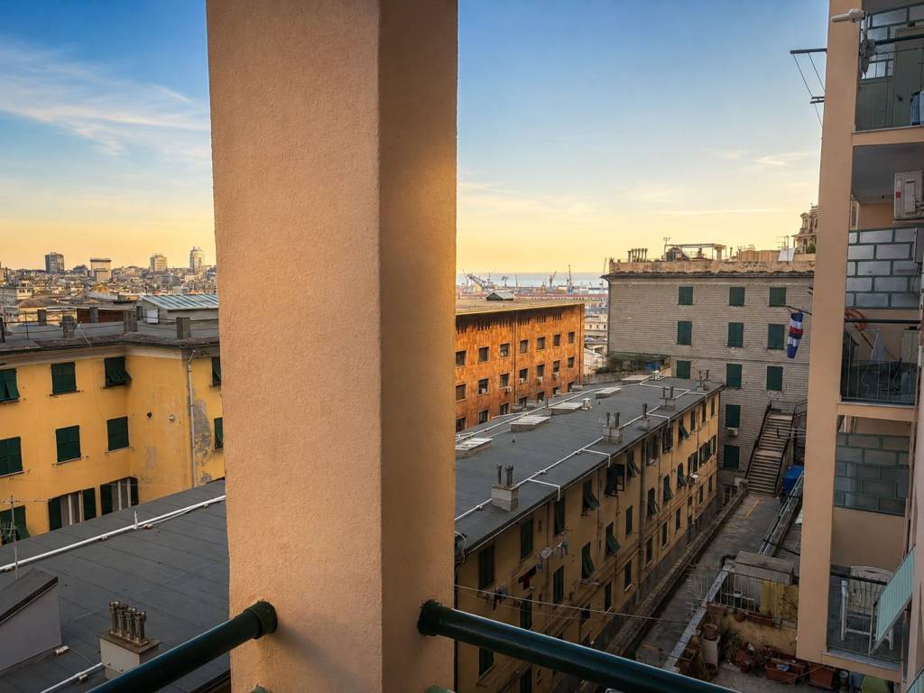 appartamento in vendita a Genova in zona Lagaccio / Granarolo