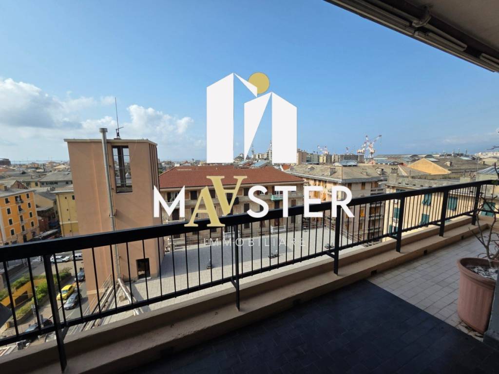 appartamento in vendita a Genova in zona Sestri Ponente