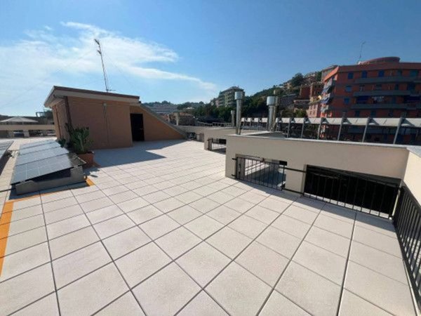 appartamento in vendita a Genova in zona Sestri Ponente