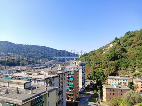 appartamento in vendita a Genova in zona Molassana