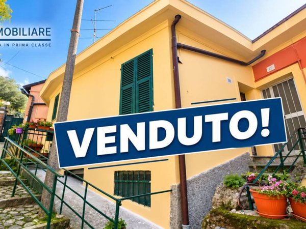 appartamento in vendita a Genova in zona Quezzi