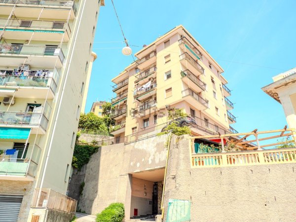 appartamento in vendita a Genova in zona Sampierdarena
