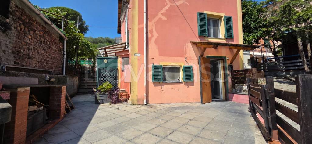 casa indipendente in vendita a Genova in zona San Desiderio