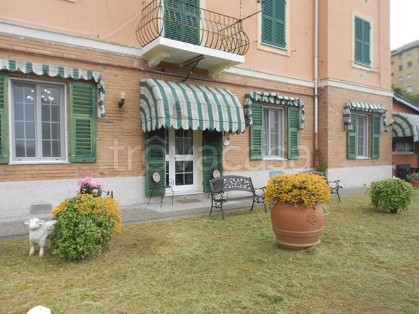 casa indipendente in vendita a Genova in zona Pontedecimo