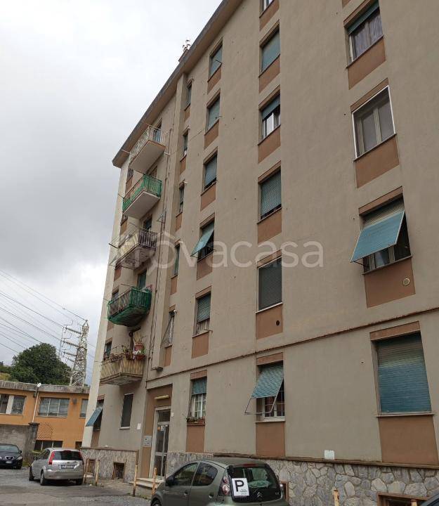 appartamento in vendita a Genova in zona Bolzaneto
