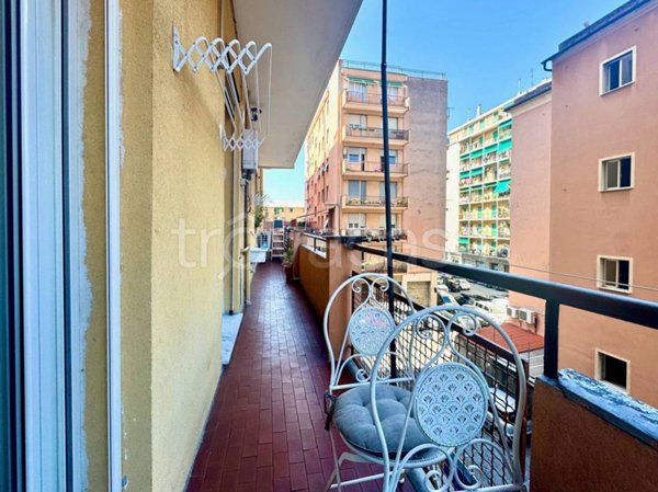 appartamento in vendita a Genova in zona Sestri Ponente