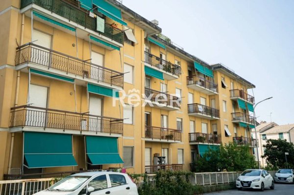appartamento in vendita a Genova in zona Sestri Ponente