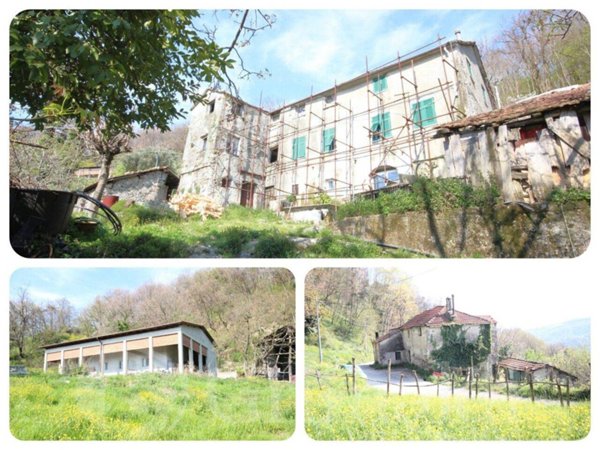 casa indipendente in vendita a Genova in zona Pontedecimo