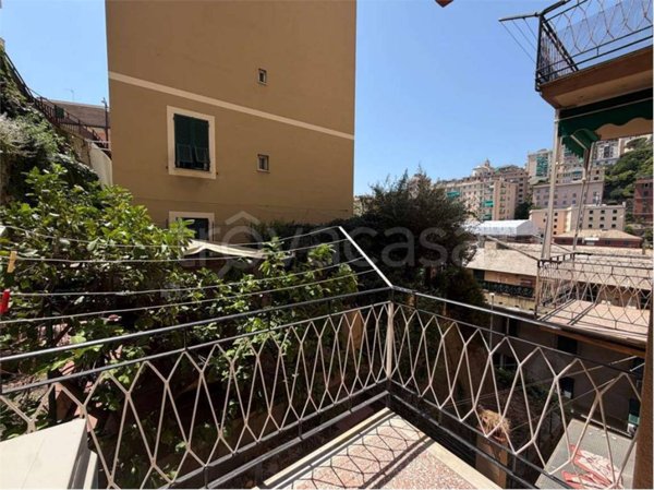 appartamento in vendita a Genova in zona Lagaccio / Granarolo