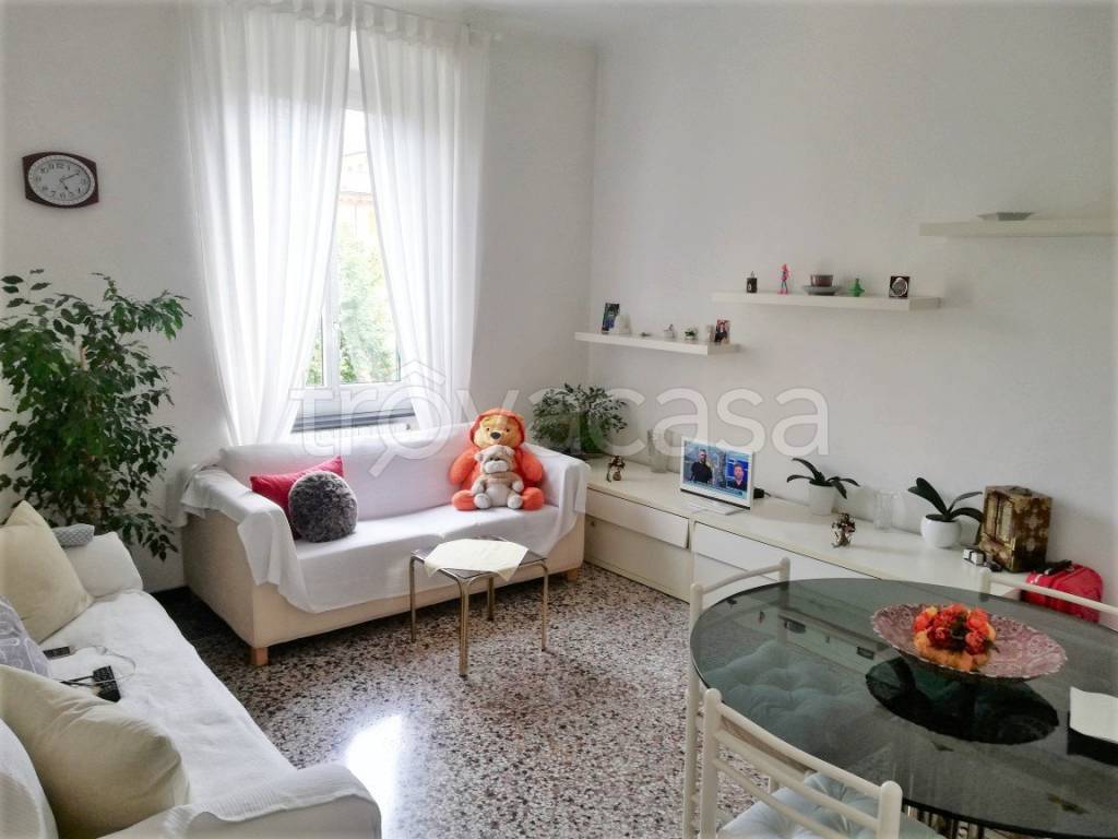 appartamento in vendita a Genova in zona Foce