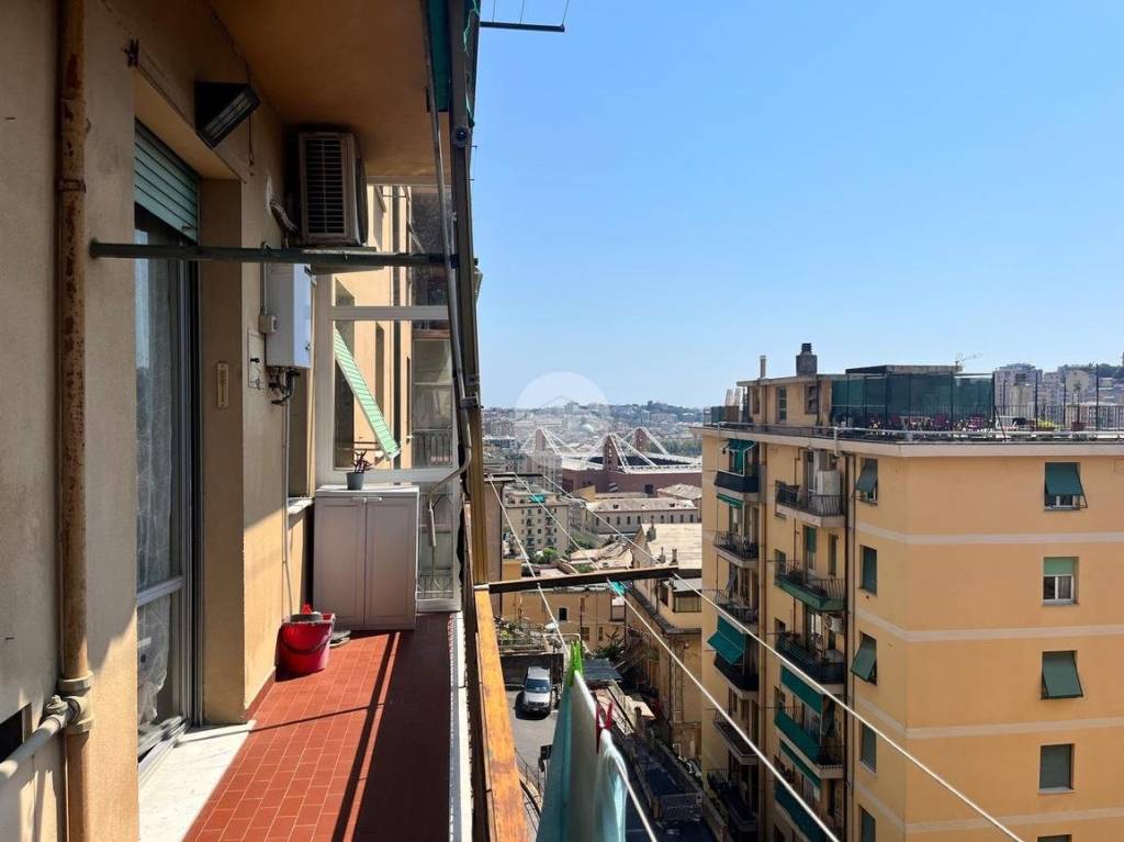 appartamento in vendita a Genova in zona Staglieno