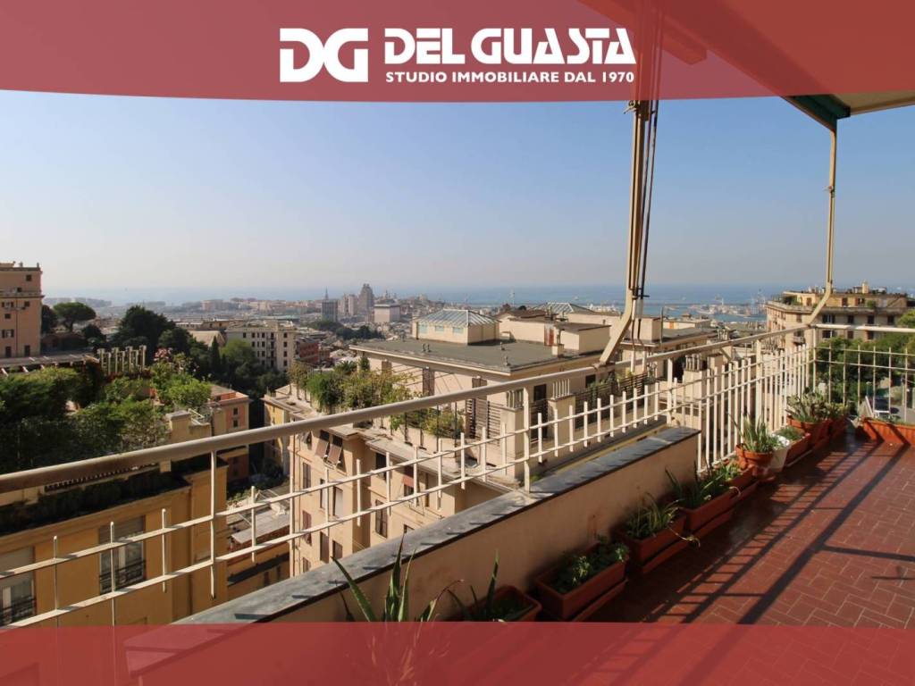 appartamento in vendita a Genova in zona Castelletto
