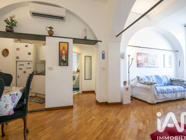 appartamento in vendita a Genova in zona Carignano