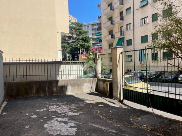 appartamento in vendita a Genova in zona Marassi