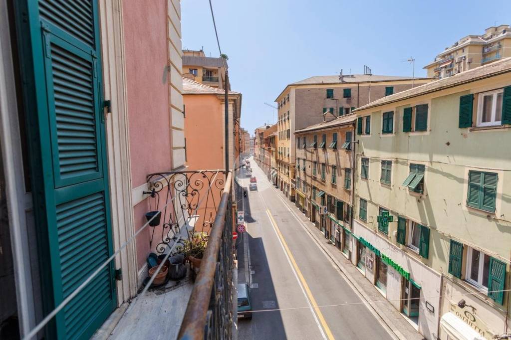 appartamento in vendita a Genova in zona Marassi