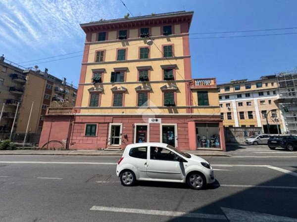 appartamento in vendita a Genova in zona Bolzaneto