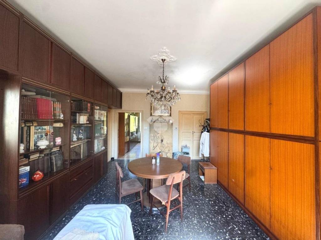 appartamento in vendita a Genova in zona Trasta
