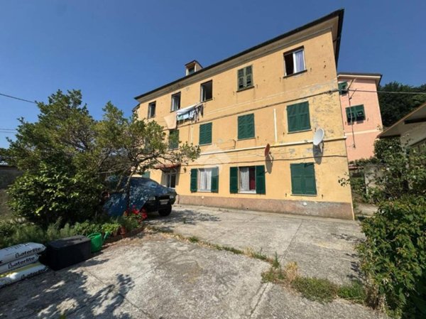 appartamento in vendita a Genova in zona Trasta