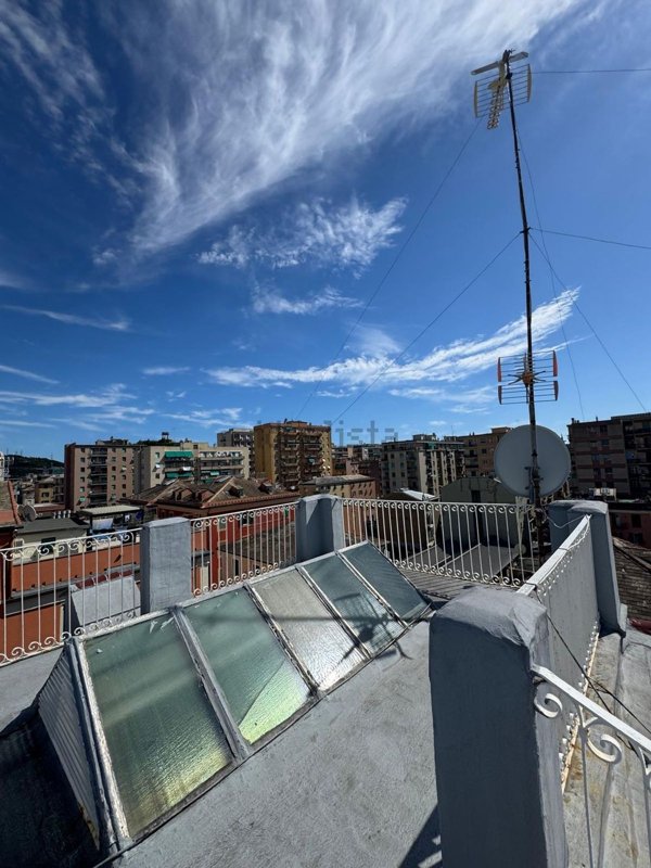 appartamento in vendita a Genova in zona Sestri Ponente