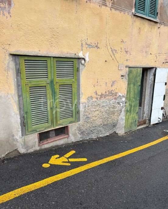 appartamento in vendita a Genova in zona Rivarolo