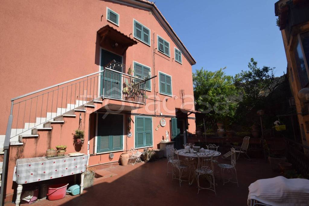 appartamento in vendita a Genova in zona Palmaro / Pra'