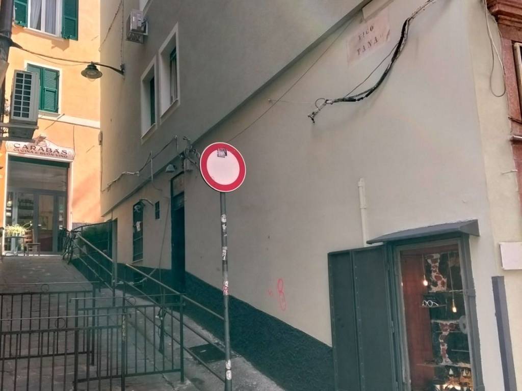 negozio in vendita a Genova in zona Lagaccio / Granarolo