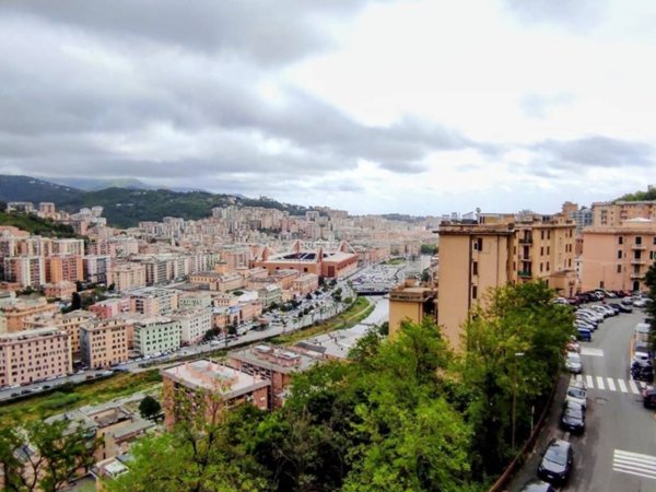 appartamento in vendita a Genova in zona Marassi