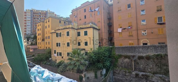 appartamento in vendita a Genova in zona Staglieno