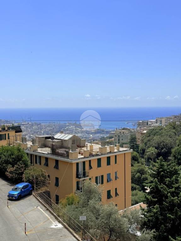 appartamento in vendita a Genova in zona Castelletto