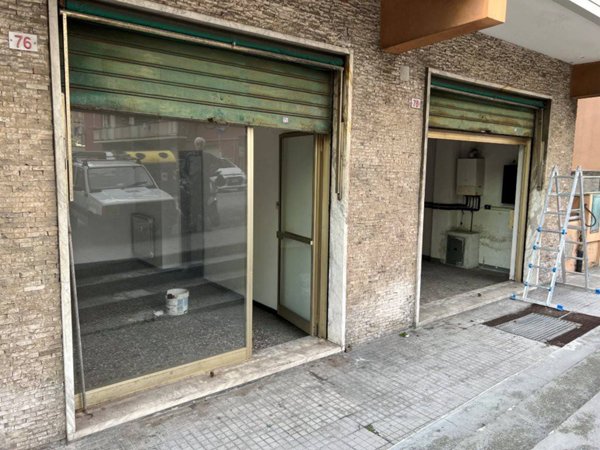 negozio in vendita a Genova in zona Sampierdarena