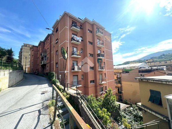 appartamento in vendita a Genova in zona Bolzaneto