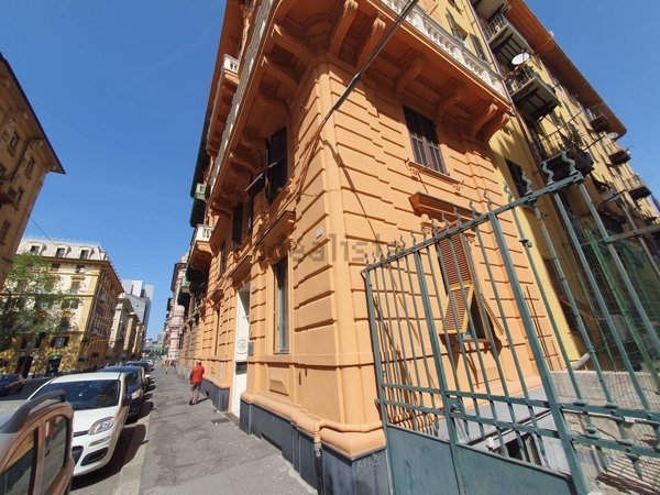 locale di sgombero in vendita a Genova in zona Foce