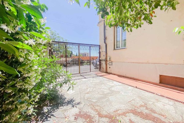appartamento in vendita a Genova in zona Castelletto