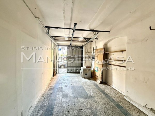 ufficio in vendita a Genova in zona Sampierdarena