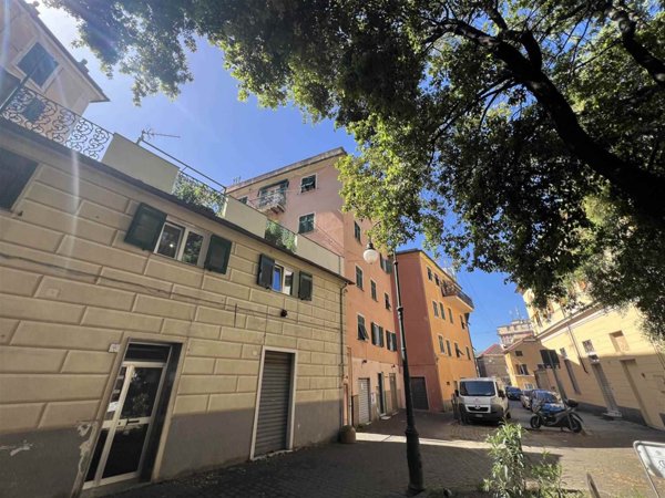 appartamento in vendita a Genova in zona Bolzaneto