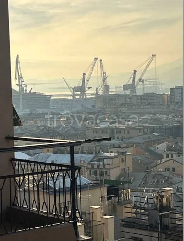 appartamento in vendita a Genova in zona Sestri Ponente