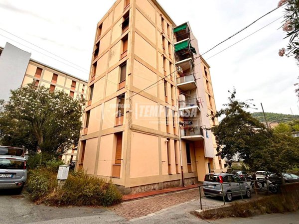 appartamento in vendita a Genova in zona Sestri Ponente