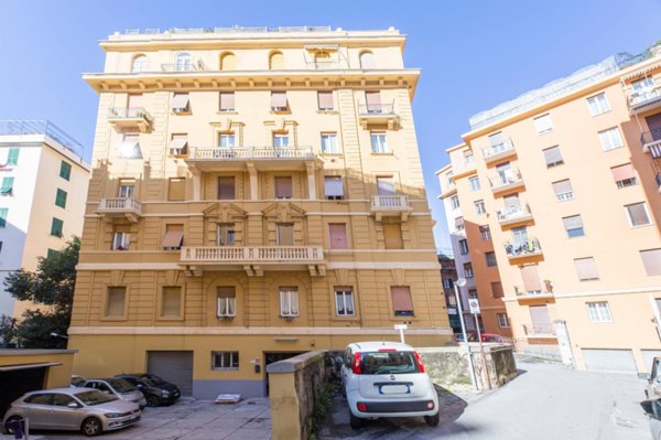 appartamento in vendita a Genova in zona Carignano