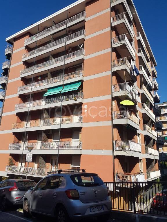appartamento in vendita a Genova in zona Sestri Ponente