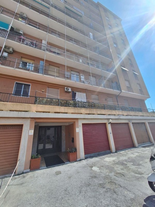 appartamento in vendita a Genova in zona Bolzaneto