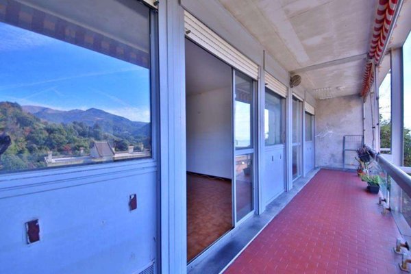 appartamento in vendita a Genova in zona Voltri
