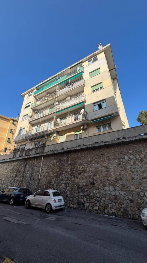 appartamento in vendita a Genova in zona Quezzi