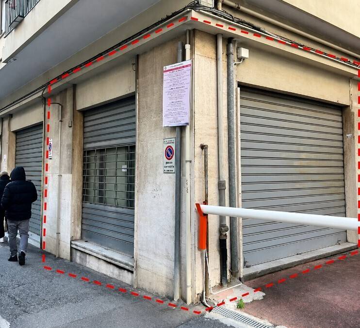 locale di sgombero in vendita a Genova in zona Sampierdarena