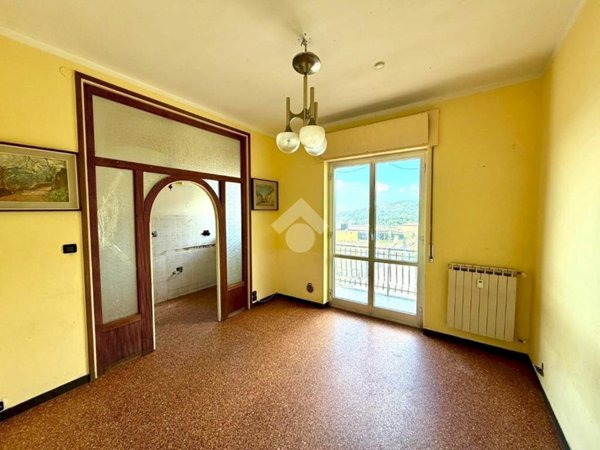 appartamento in vendita a Genova in zona Rivarolo
