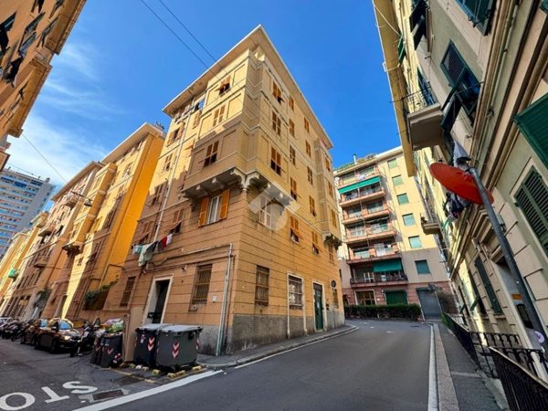 appartamento in vendita a Genova in zona Sampierdarena