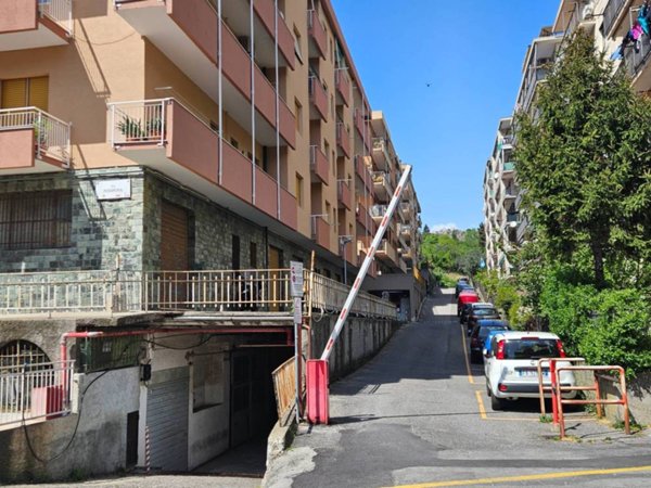 appartamento in vendita a Genova in zona Lagaccio / Granarolo