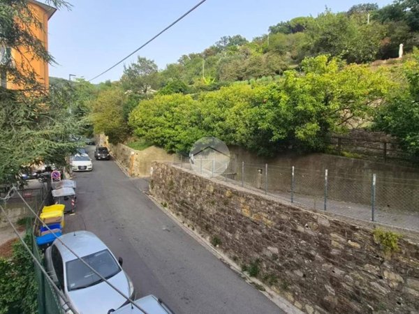 appartamento in vendita a Genova in zona Quezzi