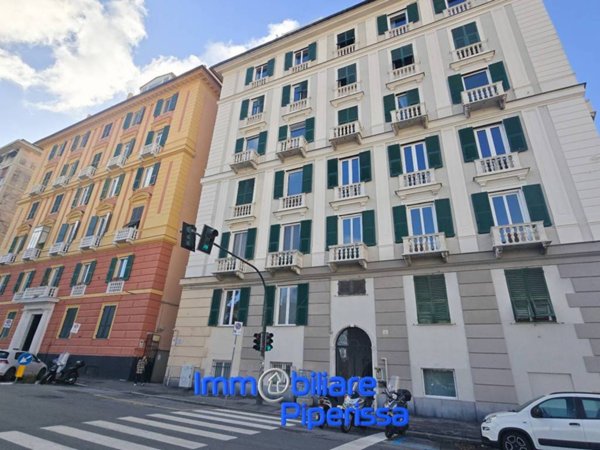 appartamento in vendita a Genova in zona Carignano
