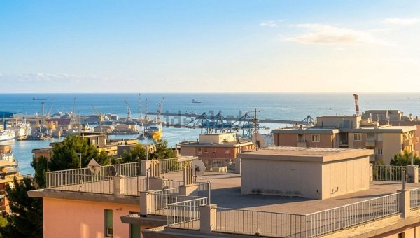 appartamento in vendita a Genova in zona DiNegro