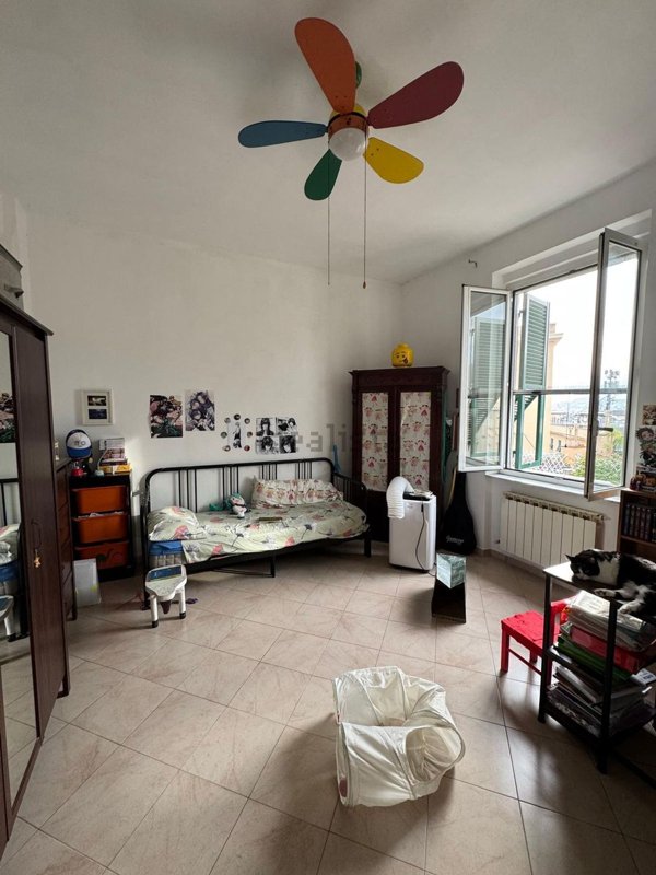 appartamento in vendita a Genova in zona Sestri Ponente